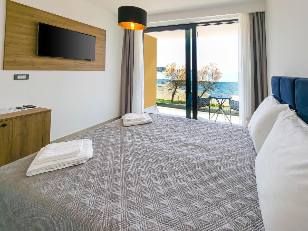 Maresole Beachfront Residence Poreč Dış mekan fotoğraf
